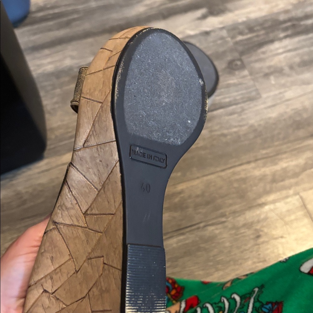 Italian Shoemakers Olive Slide Sandals - Picture 4 of 7